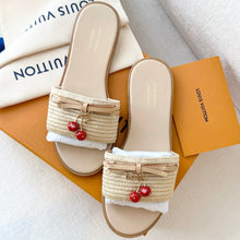 Load image into Gallery viewer, LOUIS VUITTON LV x TM Takashi Murakami Raffia Cherry Lily Flat Mule / EU38
