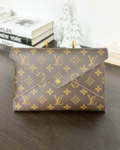 Load image into Gallery viewer, LOUIS VUITTON Monogram Kirigami Pochette - Large
