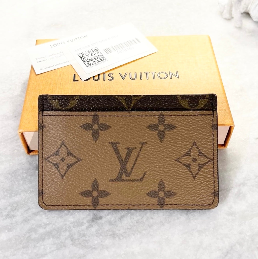 ▪️SOLD▪️Louis Vuitton Monogram Reverse Card Holder