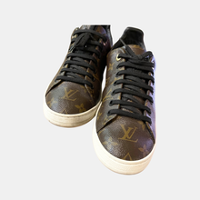 Load image into Gallery viewer, LOUIS VUITTON Monogram Frontrow Sneaker (EU)41
