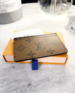 ▪️SOLD▪️Louis Vuitton Monogram Reverse Card Holder