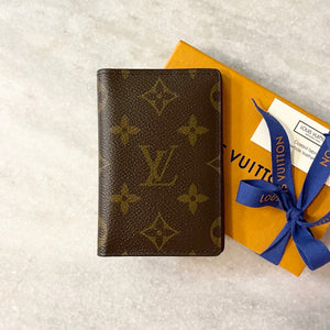 LOUIS VUITTON Monogram Card Holder