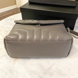 SAINT LAURENT Small Loulou Chain Shoulder Bag In Gray