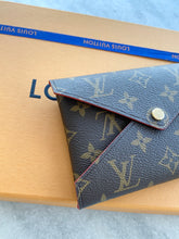 Load image into Gallery viewer, [SOLD]Louis Vuitton 2021 Pochette Kirigami Monogram Medium Pouch
