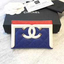 Load image into Gallery viewer, [SOLD] CHANEL 2019 Caviar Quilted Leather Filigree Card Holder In White/Blue/Red
