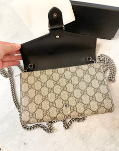 [SOLD] GUCCI Dionysus GG Supreme Wallet-on-a-Chain in Beige/Black