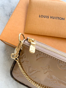 Louis Vuitton 2022 Mini Pochette Accessories Monogram Vernis Leather Chain Bag