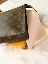 Load image into Gallery viewer, LOUIS VUITTON Monogram Toiletry Pouch 26
