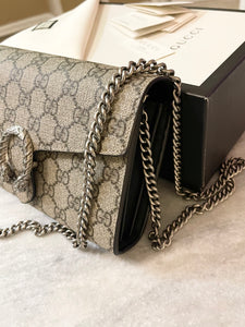 [SOLD] GUCCI Dionysus GG Supreme Wallet-on-a-Chain in Beige/Black