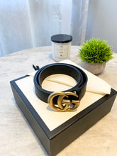 Load image into Gallery viewer, GUCCI Unisex GG Gold Buckle 1” Width Leather Belt In Black 85/34
