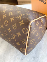 Load image into Gallery viewer, [SOLD] Louis Vuitton Speedy 25 Monogram Satchel Bag
