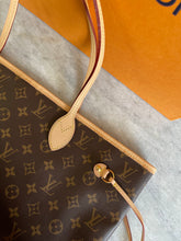 Load image into Gallery viewer, Louis Vuitton 2022 Neverfull MM Monogram Tote Bag in Cherry
