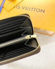 Load image into Gallery viewer, LOUIS VUITTON Giant Monogram Reverse Canvas Zippy Wallet
