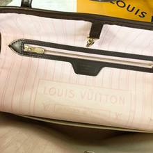 Load image into Gallery viewer, LOUIS VUITTON Damier Ebene Neverfull MM Tote In Rose Ballerine
