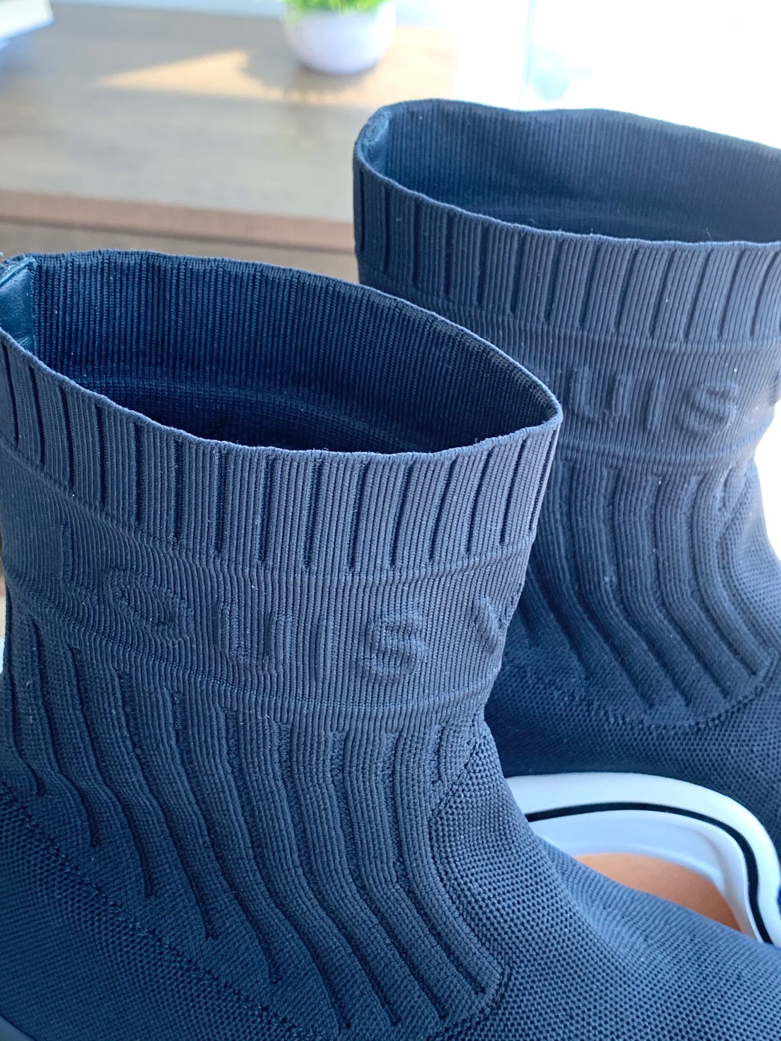 Louis Vuitton LV Archlight Sneaker Boot - size 36 ○ Labellov