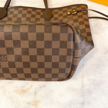 Load image into Gallery viewer, LOUIS VUITTON Damier Ebene Neverfull MM Tote In Rose Ballerine
