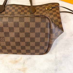 LOUIS VUITTON Damier Ebene Neverfull MM Tote In Rose Ballerine