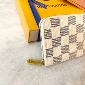 LOUIS VUITTON Damier Azur Zippy Coin Purse Padlock In Beige