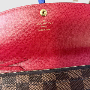 LOUIS VUITTON 2021 Damier Ebene Emilie Wallet In Rouge