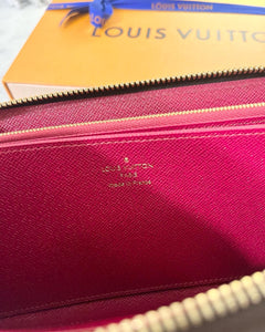 LOUIS VUITTON Monogram Zippy Wallet in Fuchsia