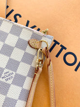 Load image into Gallery viewer, Louis Vuitton 2021 Neverfull GM Damier Azur Pochette Wristlet Pouch In Rose Ballerine
