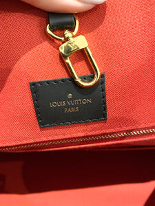 LOUIS VUITTON 2021 OnTheGo MM Monogram Reverse Tote Bag