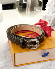 Load image into Gallery viewer, Louis Vuitton Monogram Skinny Belt
