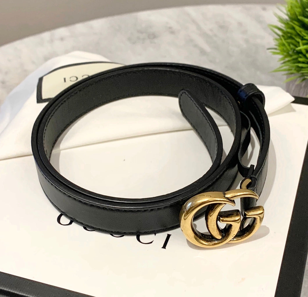 GUCCI Double G Buckle Skinny Leather Belt In Black 70/28